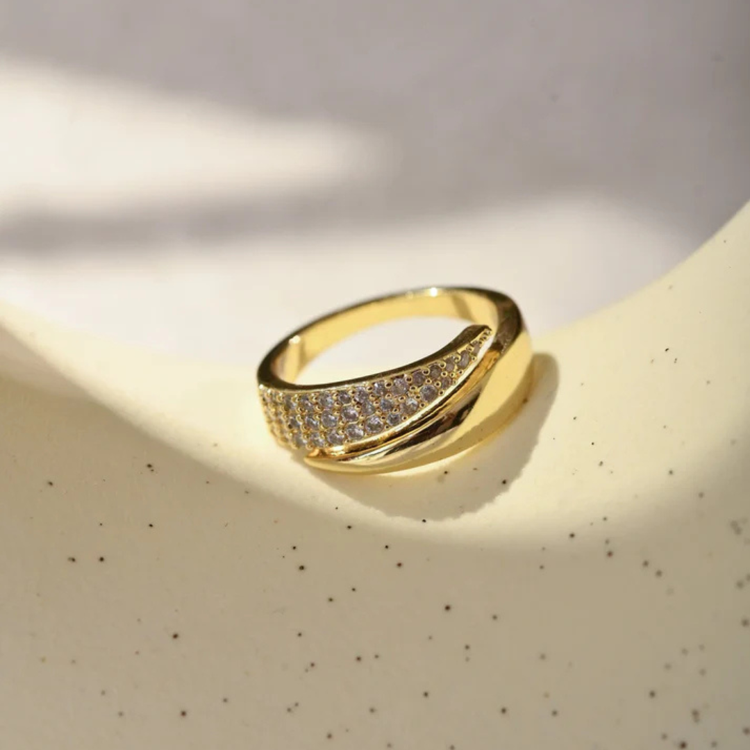 Luzia™ – Anillo ajustable de fuerza y esperanza