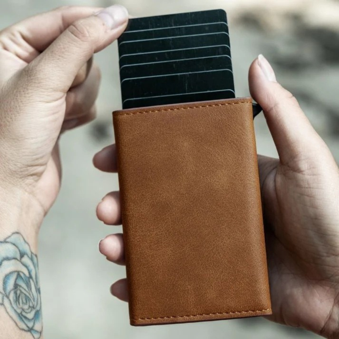 CardMate™ – Cartera Magnética Slim