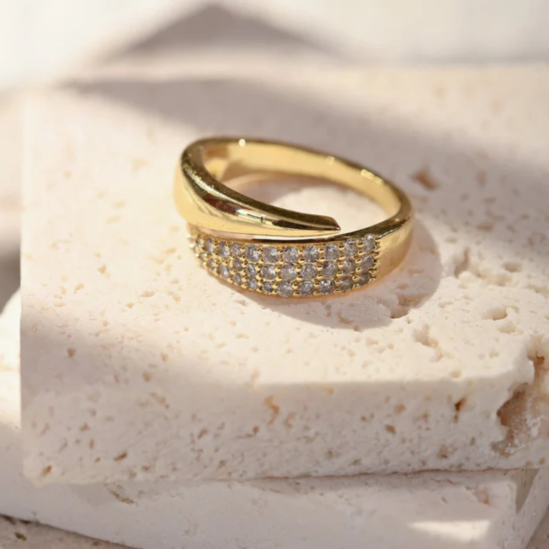 Luzia™ – Anillo ajustable de fuerza y esperanza