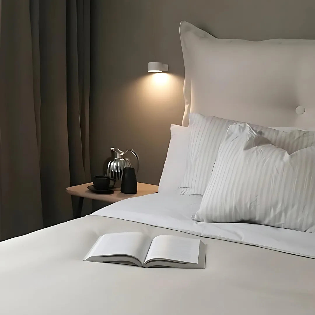 Noctura™ – Lámpara de Pared Minimalista